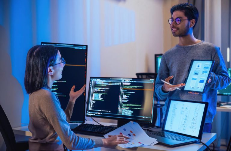 Asian,And,Indian,Developer,Devops,Team,Discussion,About,Coding,Promgram